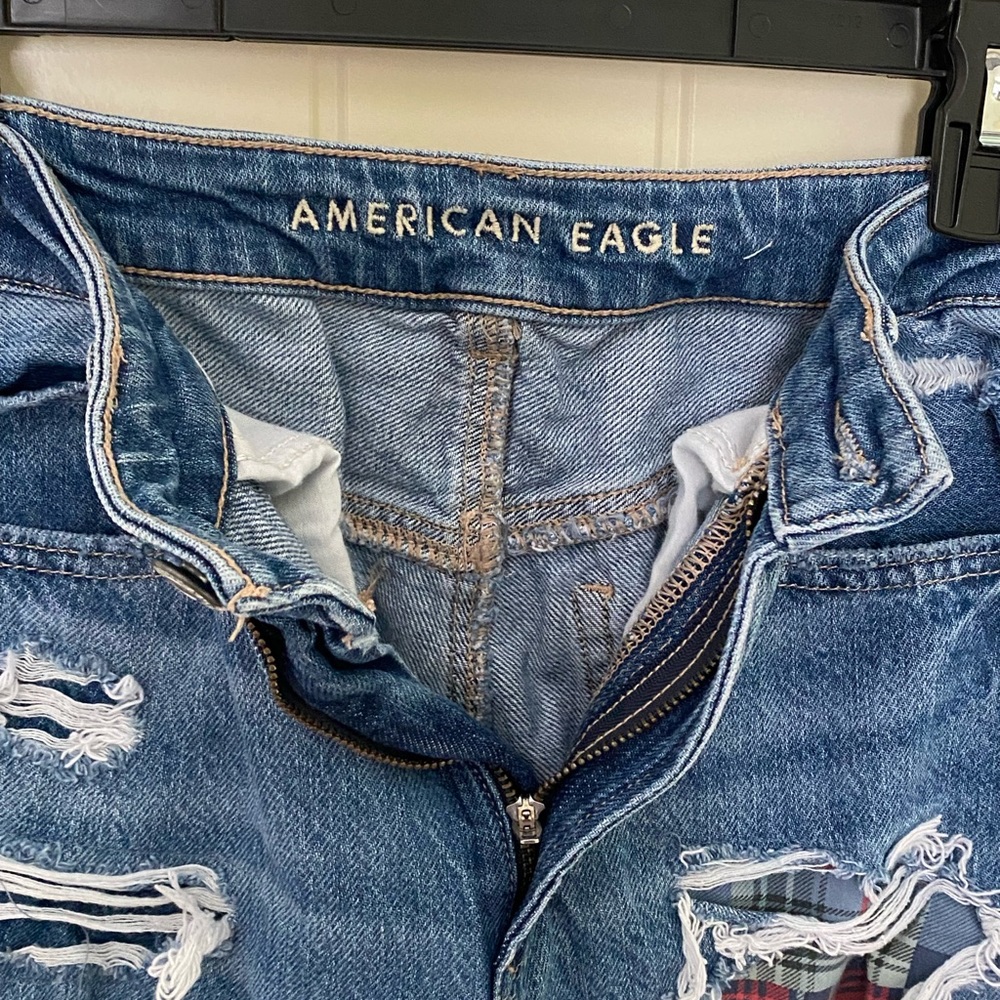 Distress jeans! - Picture 3 of 5